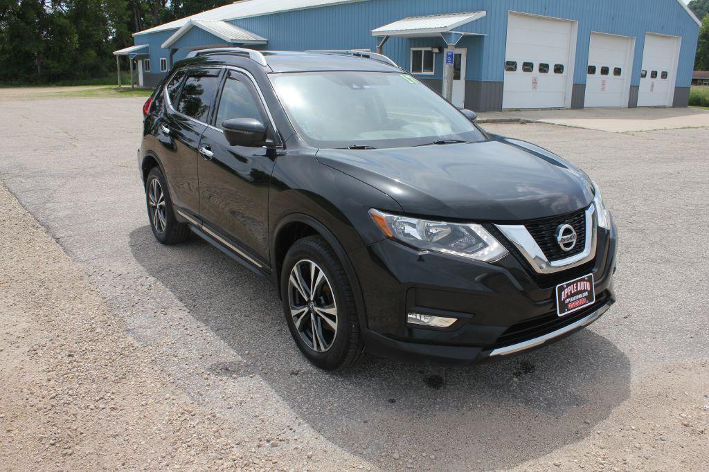 Thumbnail image of 2017 Nissan Rogue at APPLE AUTO & ROOT RIVER TRAILERS
