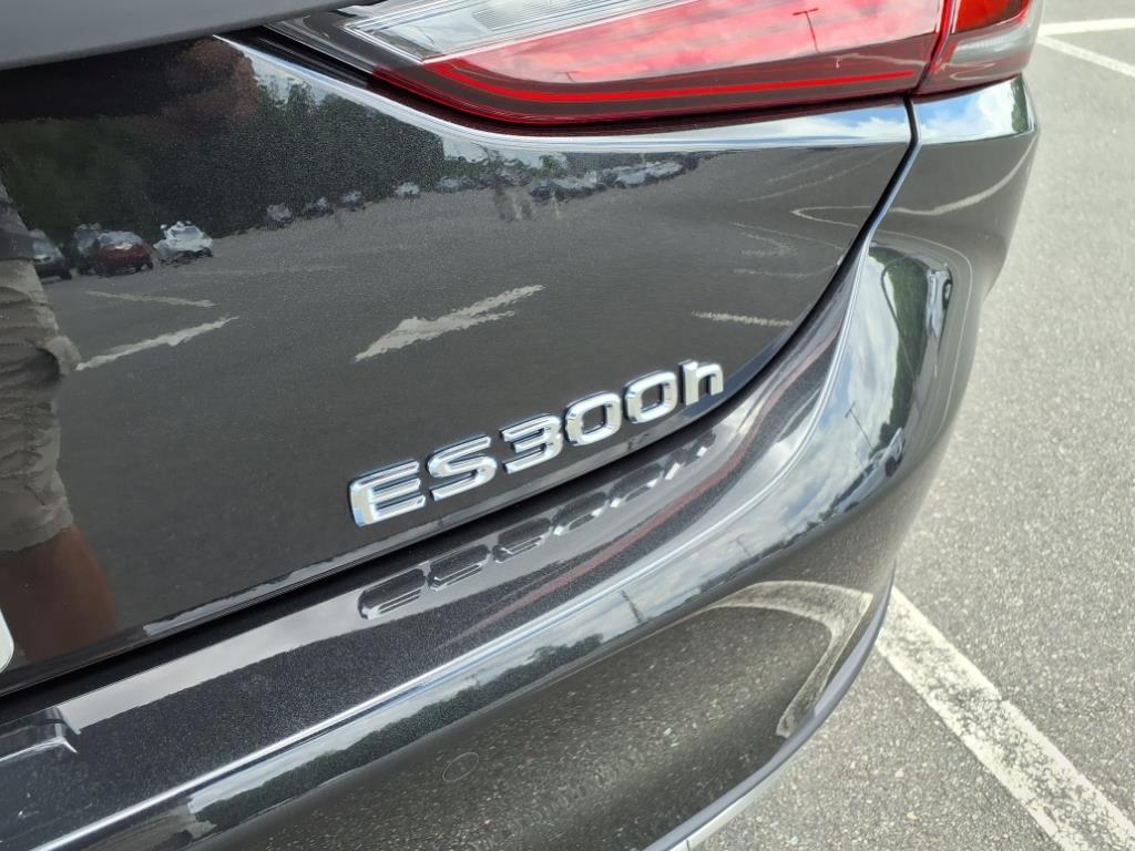 Thumbnail image of 2025 Lexus ES 300h at Johnson Lexus Of Raleigh