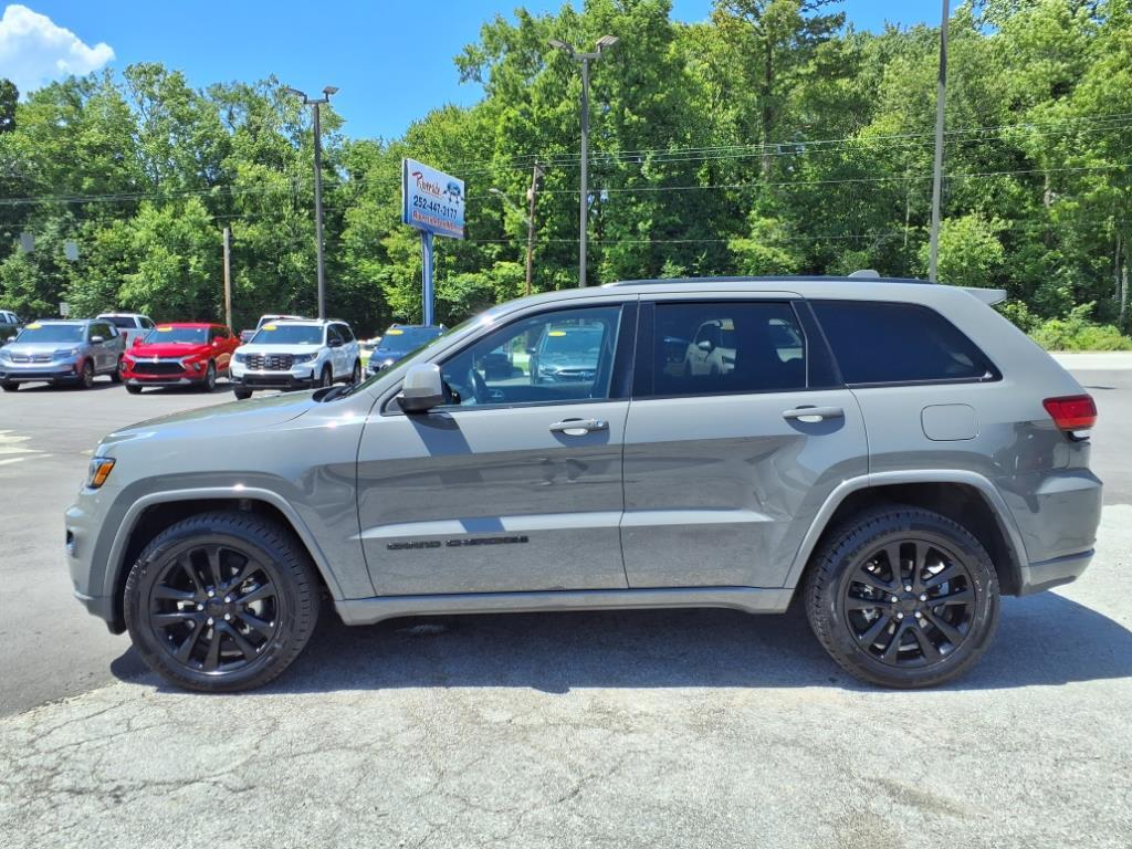 Thumbnail image of 2020 Jeep Grand Cherokee at Riverside Ford