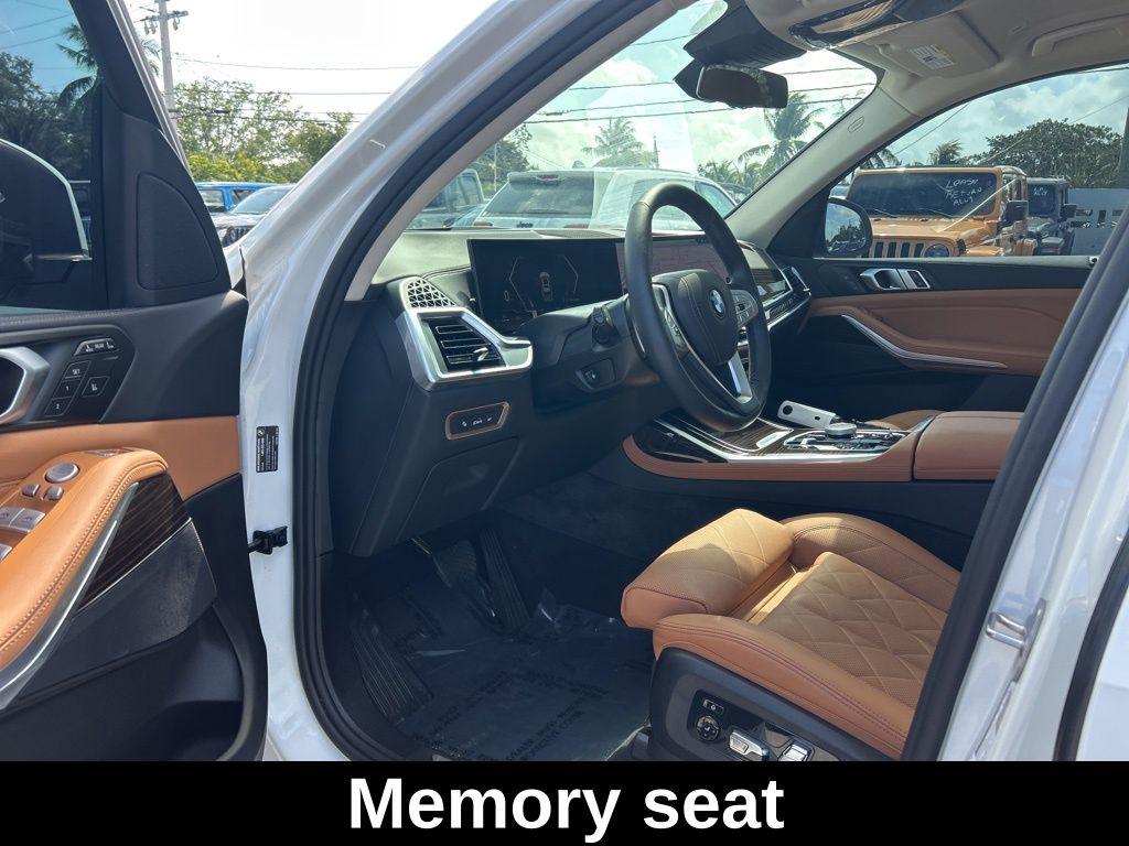 Thumbnail image of 2025 BMW X7 at Hollywood Chrysler Jeep