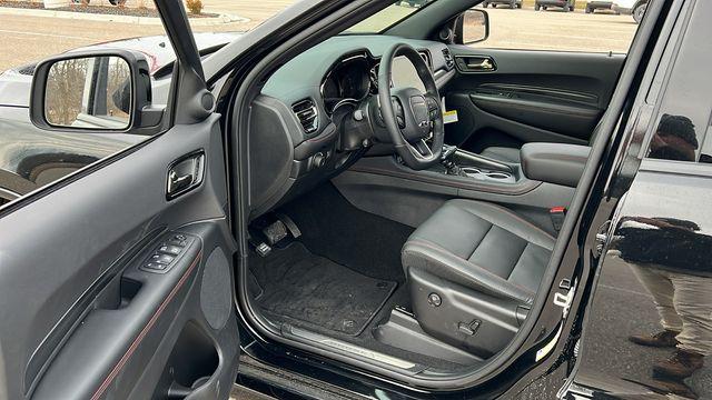 Thumbnail image of 2025 Dodge Durango at Jim Riehl's Friendly Chrysler Dodge Jeep Ram of Lapeer