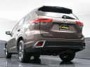 Thumbnail image of 2018 Toyota Highlander at CarVision Mitsubishi - USED
