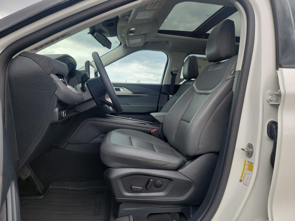 Thumbnail image of 2025 Ford Explorer at Jim Riehl's Friendly Ford of Charlevoix
