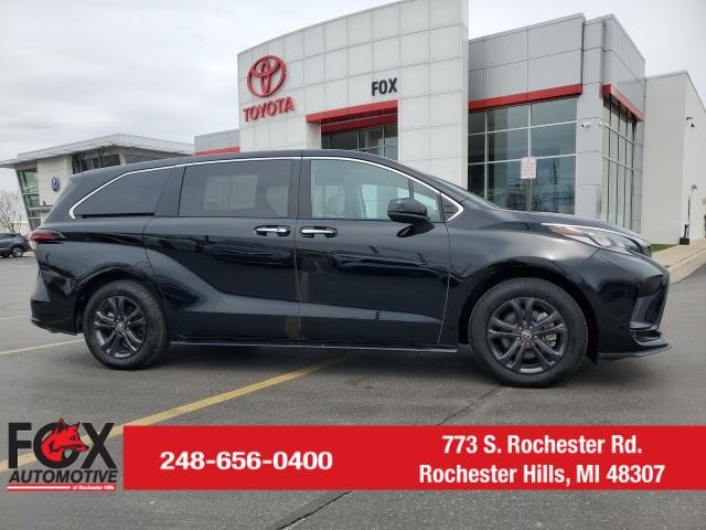 Thumbnail image of 2024 Toyota Sienna at Fox Automotive Group Inc. Toyota Volkswagen