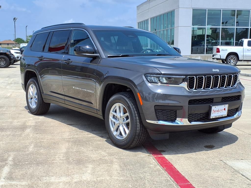 Thumbnail image of 2025 Jeep Grand Cherokee L at Bayshore Chrysler Jeep Dodge Ram