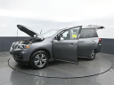Thumbnail image of 2019 Nissan Pathfinder at Commonwealth Chevrolet Inc.