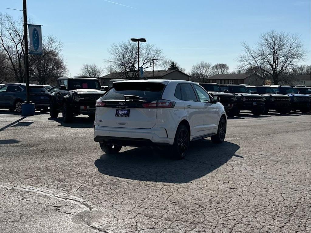 Thumbnail image of 2022 Ford Edge at Taylor Ford of Manteno