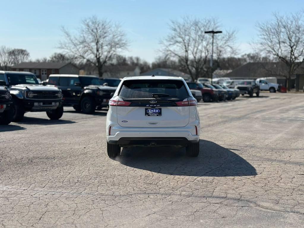 Thumbnail image of 2022 Ford Edge at Taylor Ford of Manteno