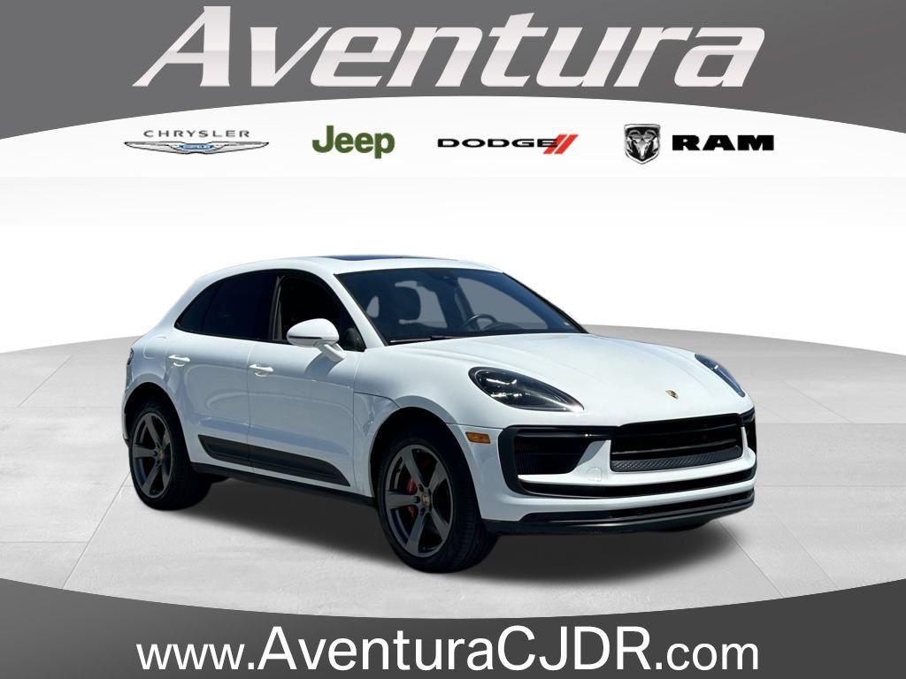 Thumbnail image of 2022 Porsche Macan at Aventura Chrysler Jeep Dodge Ram