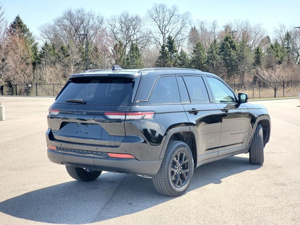 Thumbnail image of 2024 Jeep Grand Cherokee at Szott I96 Chrysler Dodge Jeep Ram