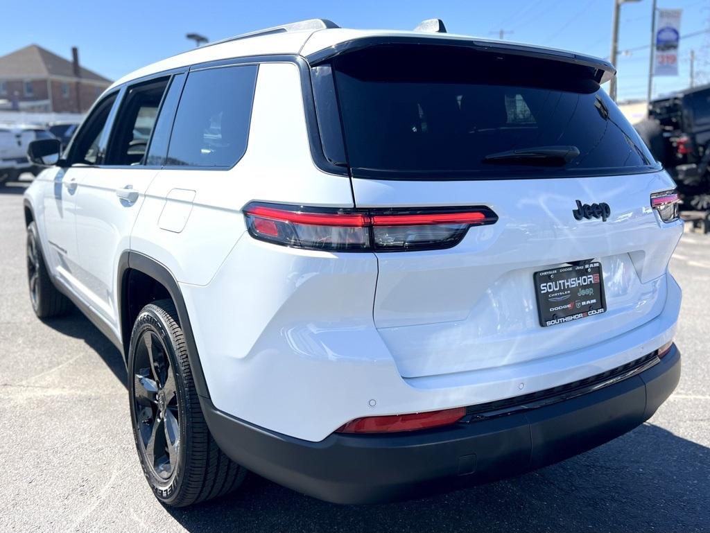 Thumbnail image of 2025 Jeep Grand Cherokee L at South Shore Chrysler Dodge Jeep RAM