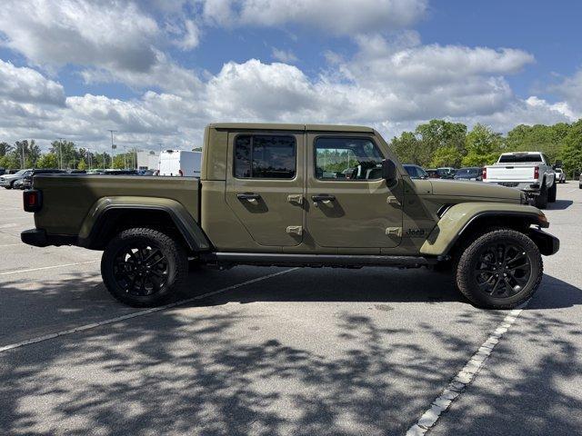 Thumbnail image of 2025 Jeep Gladiator at JT's Chrysler Jeep Dodge (new)