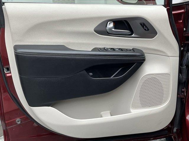 Thumbnail image of 2022 Chrysler Pacifica Hybrid at Holiday Automotive