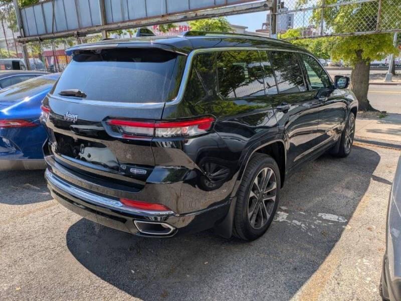 Thumbnail image of 2021 Jeep Grand Cherokee L at Luxury of Queens