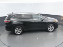 Thumbnail image of 2014 Toyota Highlander at Commonwealth Chevrolet Inc.