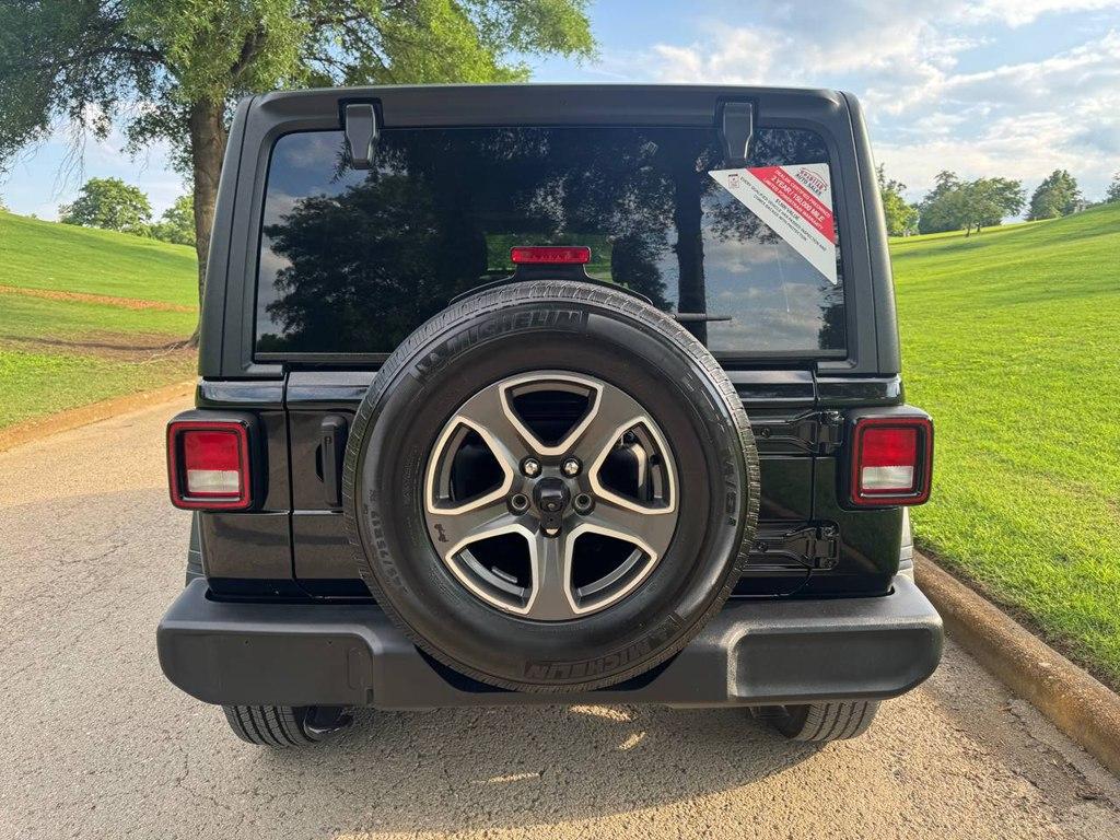 Thumbnail image of 2022 Jeep Wrangler Unlimited at ROADSTAR AUTO SALES, INC.