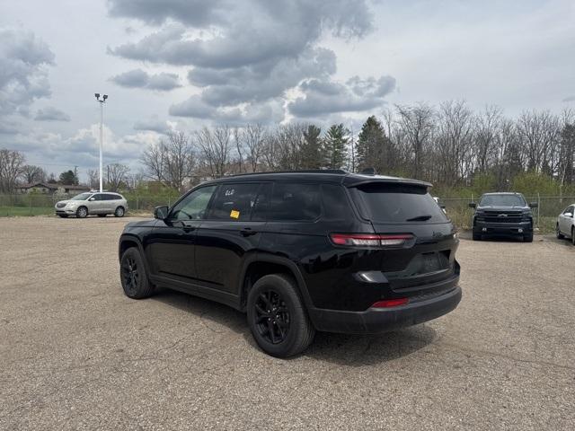 Thumbnail image of 2024 Jeep Grand Cherokee L at LaFontaine Chrysler Dodge Jeep Ram Fiat of Lansing
