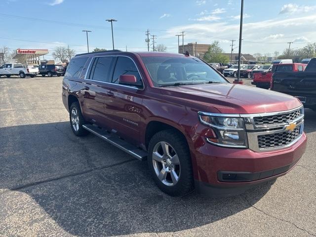 Thumbnail image of 2017 Chevrolet Suburban at LaFontaine Chrysler Dodge Jeep Ram Fiat of Lansing