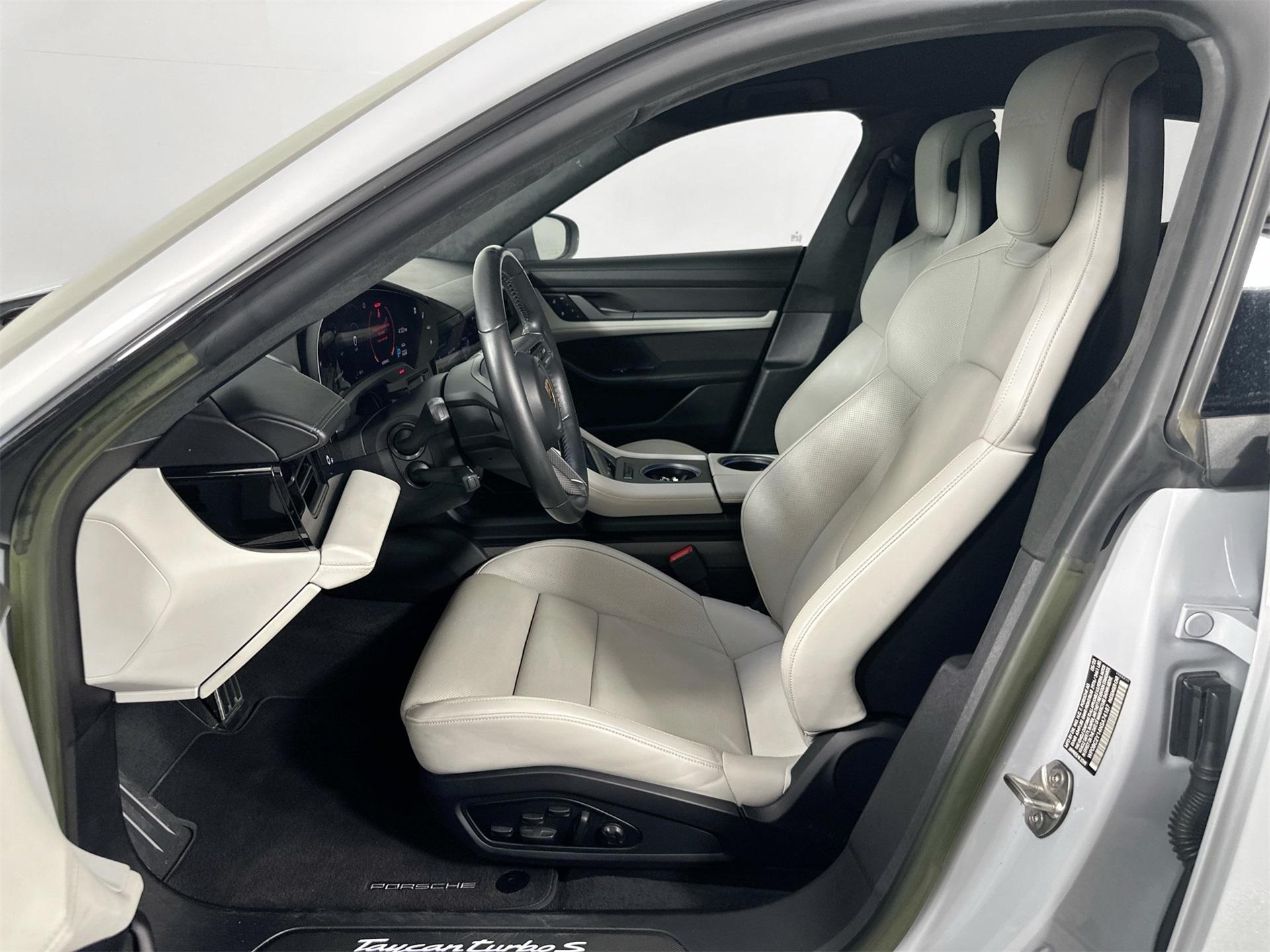 Thumbnail image of 2022 Porsche Taycan at Autobahn Porsche Fort Worth