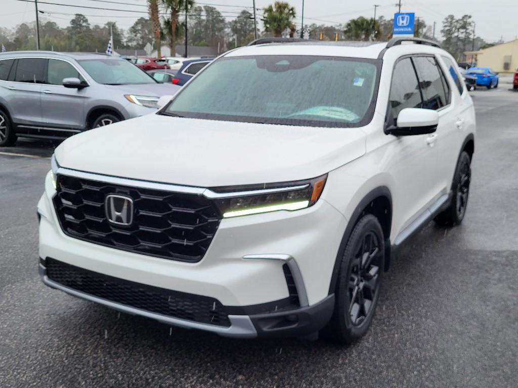 Thumbnail image of 2025 Honda Pilot at Cale Yarborough Honda