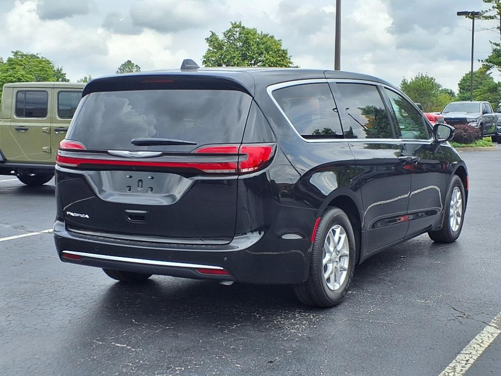 Thumbnail image of 2025 Chrysler Pacifica at Dave Dennis Chrysler Jeep Dodge Ram