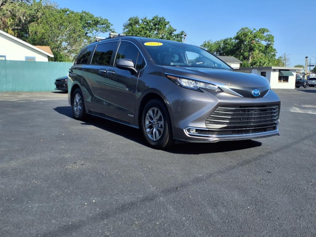 Thumbnail image of 2021 Toyota Sienna at Lovering Auto Sales