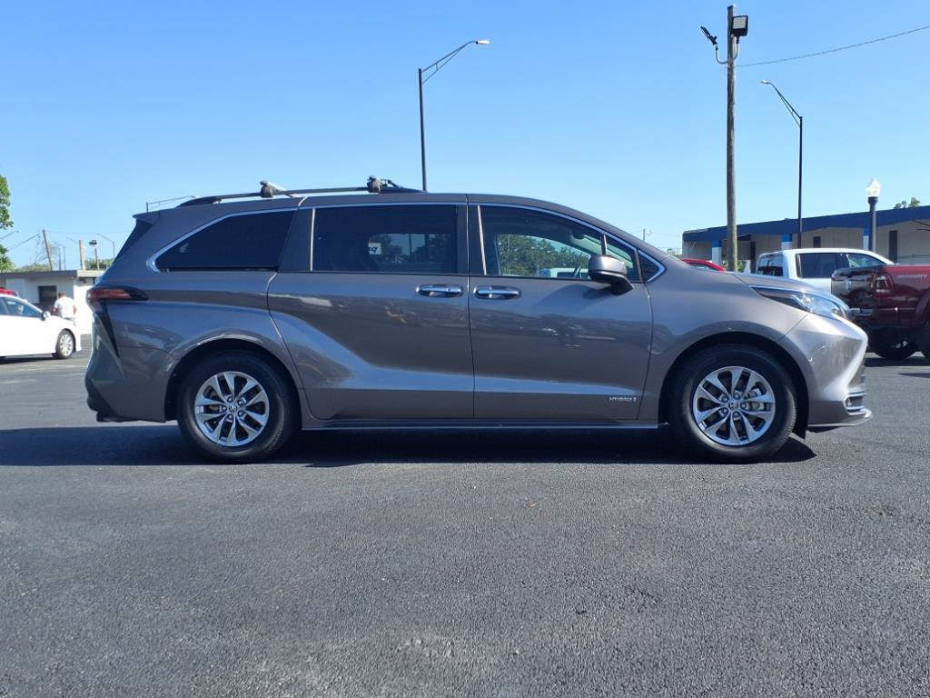 Thumbnail image of 2021 Toyota Sienna at Lovering Auto Sales