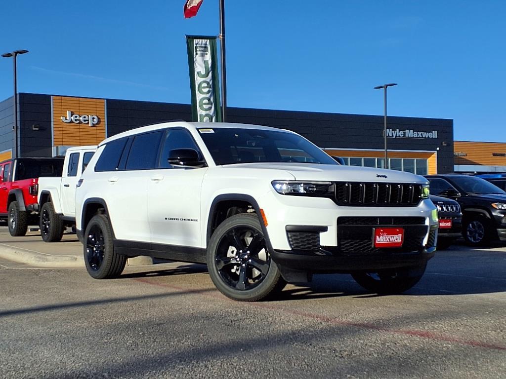 Thumbnail image of 2025 Jeep Grand Cherokee L at Nyle Maxwell Cdjrf Of Killeen
