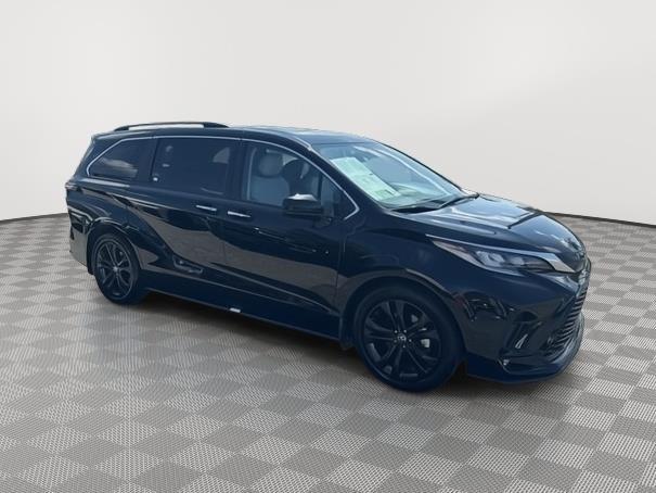 Thumbnail image of 2022 Toyota Sienna at South Dade Toyota