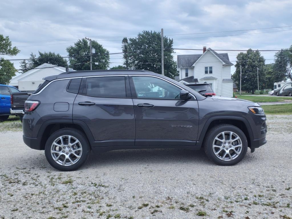 Thumbnail image of 2024 Jeep Compass at Reineke Chrysler Dodge Jeep Ram