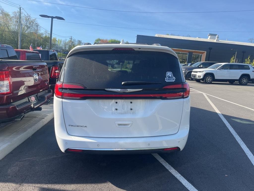 Thumbnail image of 2021 Chrysler Pacifica at Tasca Chrysler Dodge Jeep Ram White Plains