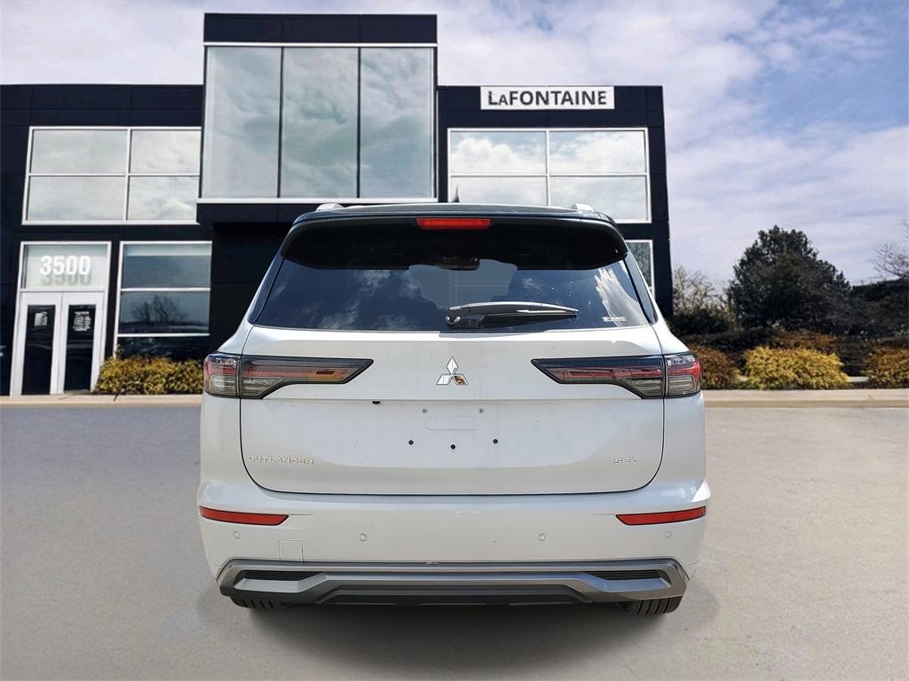 Thumbnail image of 2025 Mitsubishi Outlander at LaFontaine Infiniti of Ann Arbor