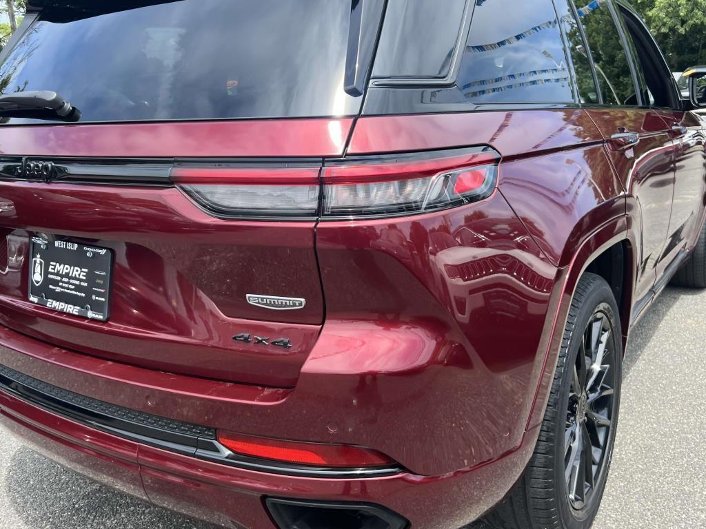 Thumbnail image of 2022 Jeep Grand Cherokee at Empire Chrysler Dodge Jeep Ram