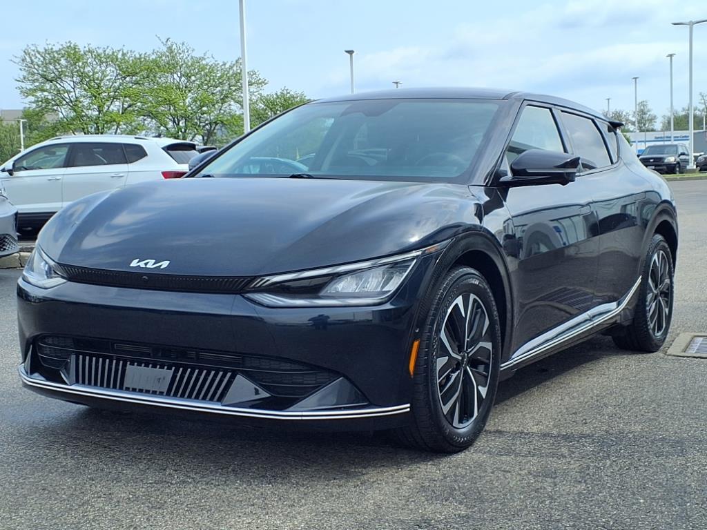 Thumbnail image of 2022 Kia EV6 at Kings Volkswagen