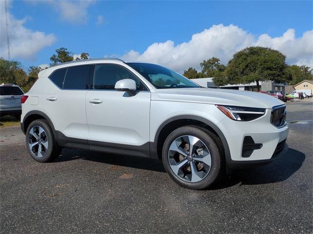 Thumbnail image of 2025 Volvo XC40 at Jenkins Subaru of Ocala