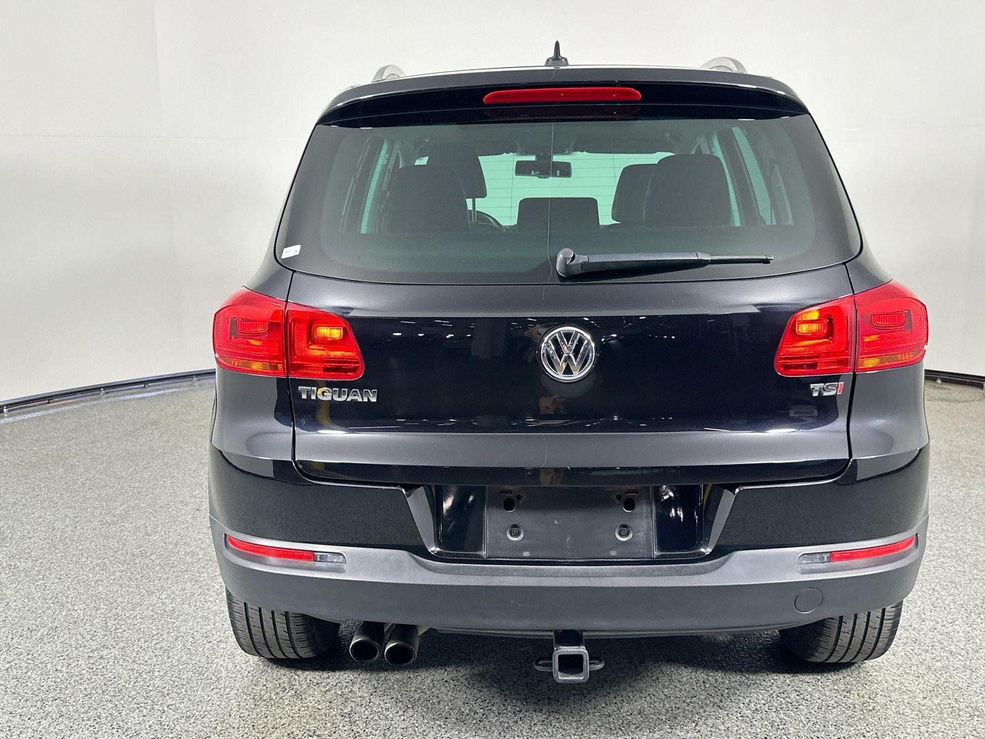 Thumbnail image of 2017 Volkswagen Tiguan at Autobahn Volkswagen Fort Worth