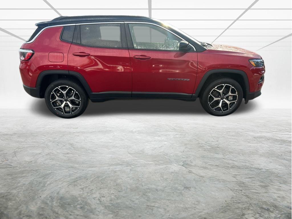 Thumbnail image of 2025 Jeep Compass at Hollywood Chrysler Jeep