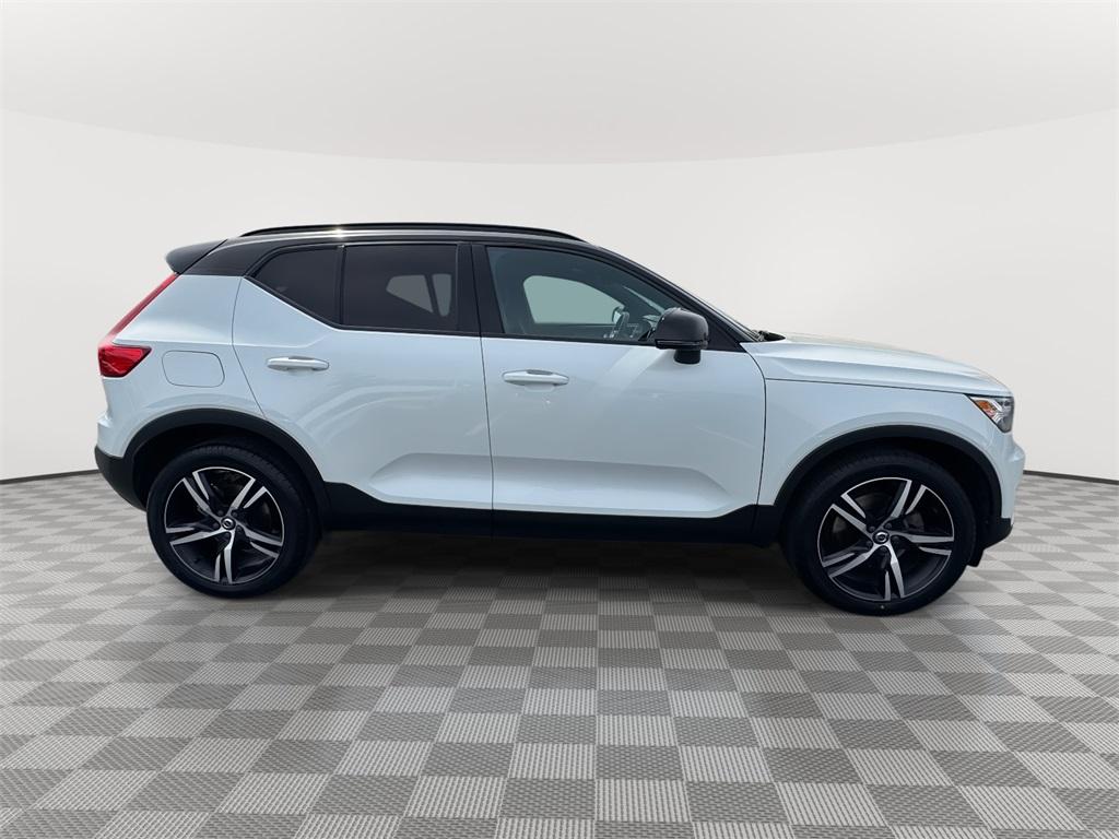 Thumbnail image of 2020 Volvo XC40 at Empire Volvo Cars of Smithtown