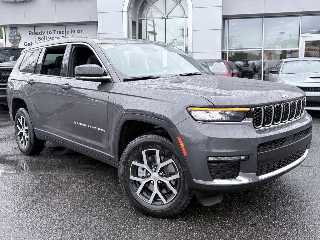 Thumbnail image of 2025 Jeep Grand Cherokee L at South Shore Chrysler Dodge Jeep RAM