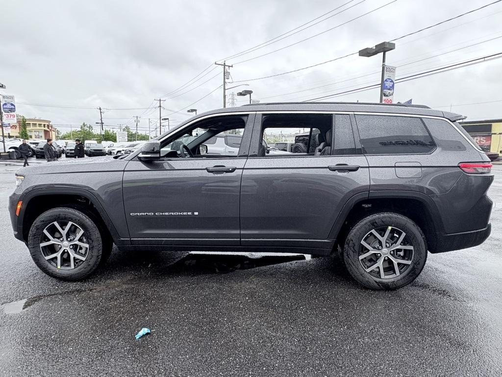 Thumbnail image of 2025 Jeep Grand Cherokee L at South Shore Chrysler Dodge Jeep RAM