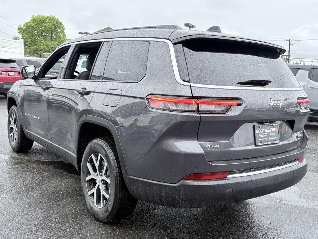 Thumbnail image of 2025 Jeep Grand Cherokee L at South Shore Chrysler Dodge Jeep RAM