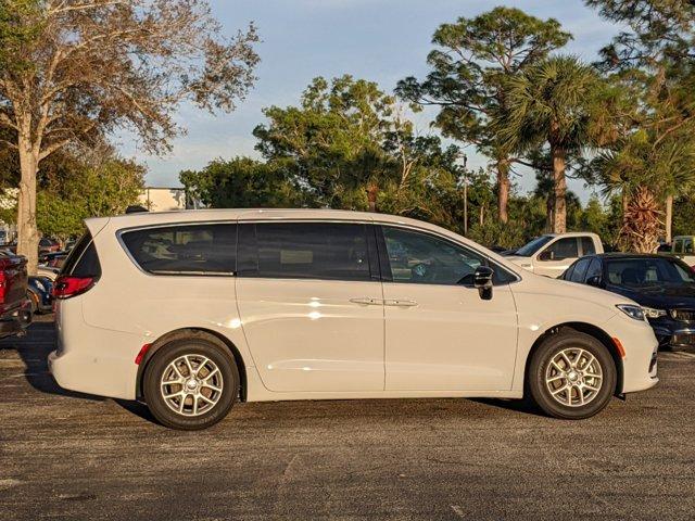 Thumbnail image of 2025 Chrysler Pacifica at GaleanaChryslerJeepDodgeRam of Fort  Myers, FL