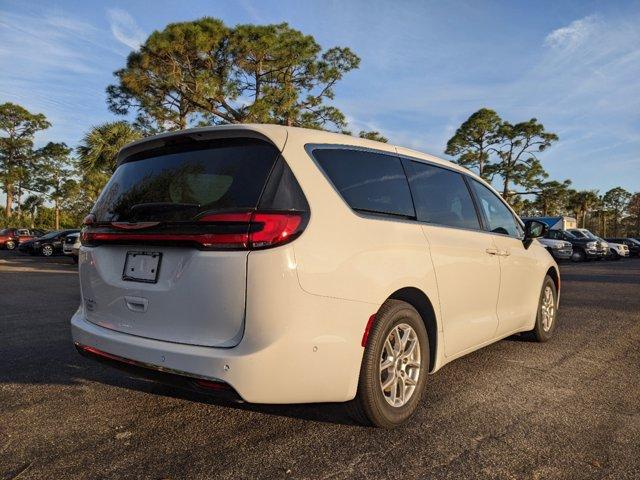 Thumbnail image of 2025 Chrysler Pacifica at GaleanaChryslerJeepDodgeRam of Fort  Myers, FL