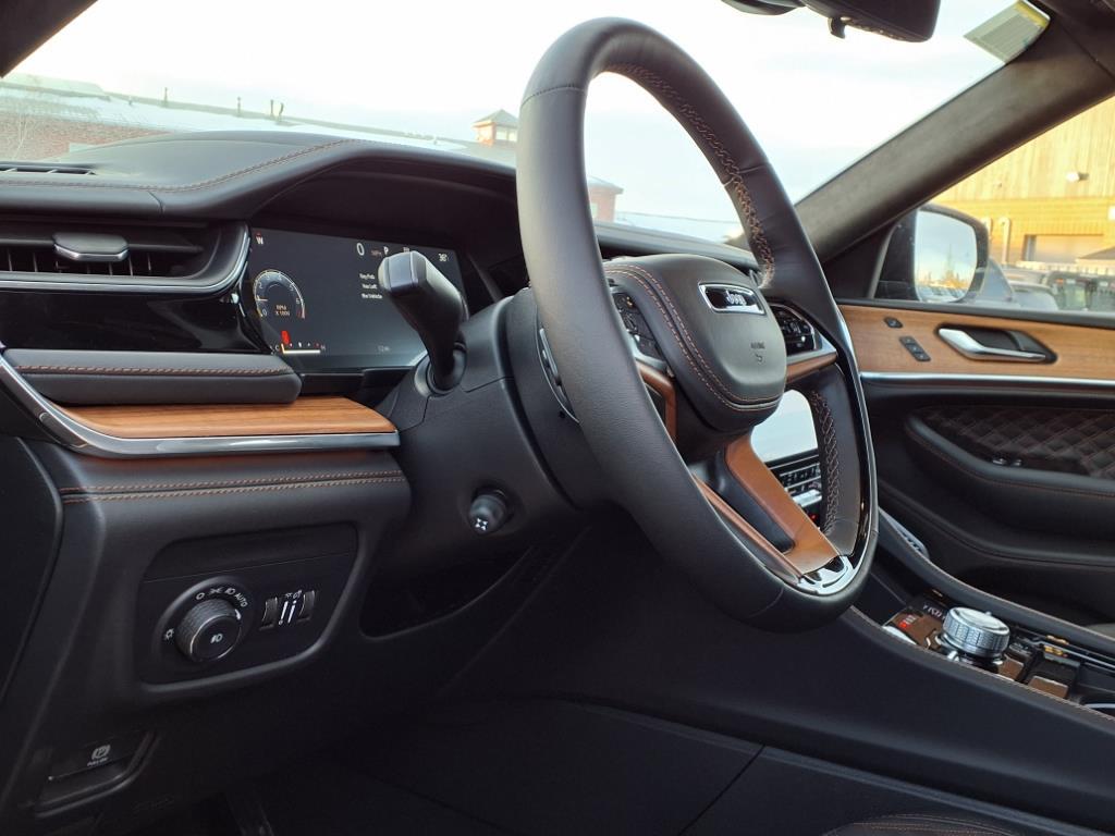 Thumbnail image of 2025 Jeep Grand Cherokee at Bob Mariano Jeep Dodge