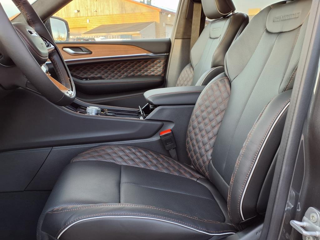 Thumbnail image of 2025 Jeep Grand Cherokee at Bob Mariano Jeep Dodge