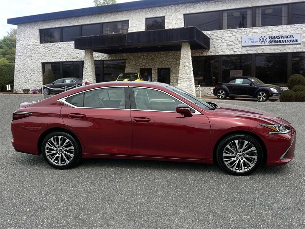Thumbnail image of 2019 Lexus ES 350 at Smithtown Volkswagen