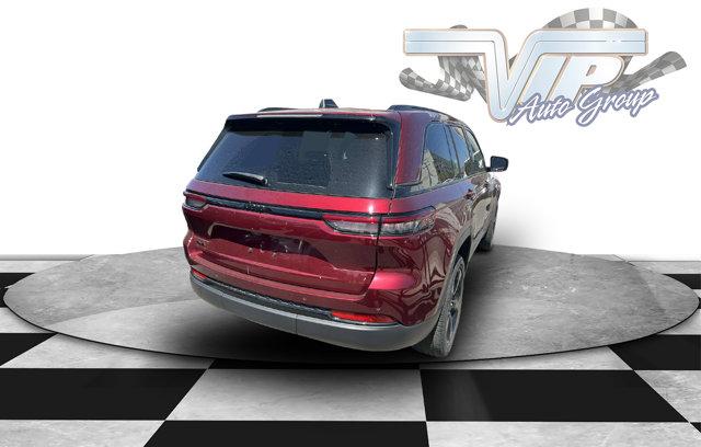 Thumbnail image of 2022 Jeep Grand Cherokee at Garden City Chrysler Jeep Dodge - Used