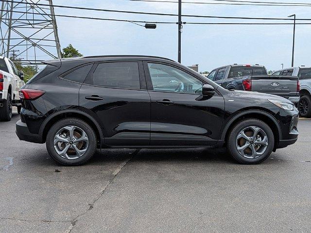 Thumbnail image of 2025 Ford Escape Hybrid at YankeeFordSales NEW