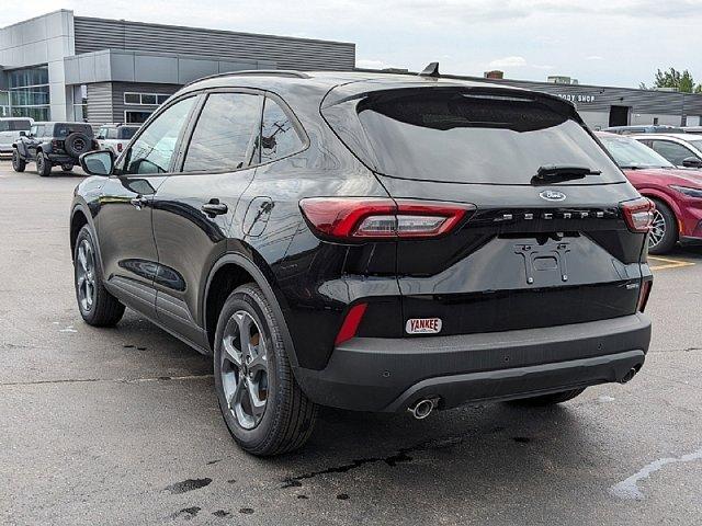 Thumbnail image of 2025 Ford Escape Hybrid at YankeeFordSales NEW