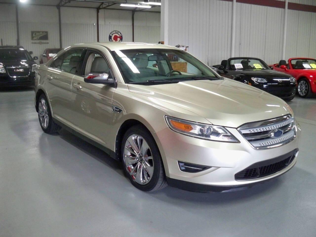 Thumbnail image of 2010 Ford Taurus at Nice Car Company Inc.